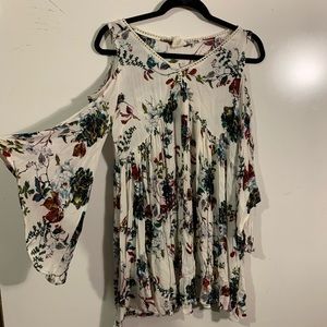 Floral, peep-shoulder, wide sleeve top